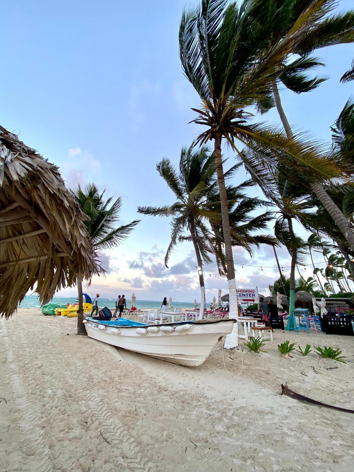 Madonna Pool Beach Los Corales Punta Cana Exterior foto